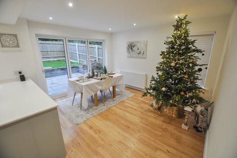 10 Ashdene Close, Wimborne, BH21 1TQ