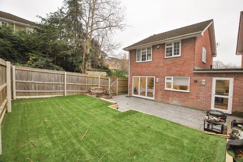 10 Ashdene Close, Wimborne, BH21 1TQ