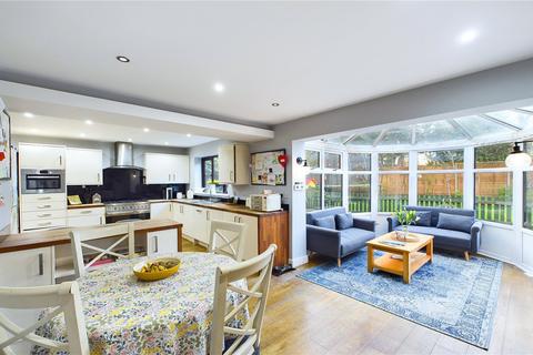 3 Hatch End, Windlesham, GU20 6QB