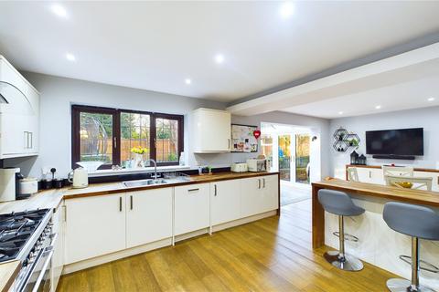 3 Hatch End, Windlesham, GU20 6QB