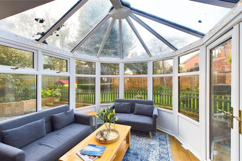3 Hatch End, Windlesham, GU20 6QB