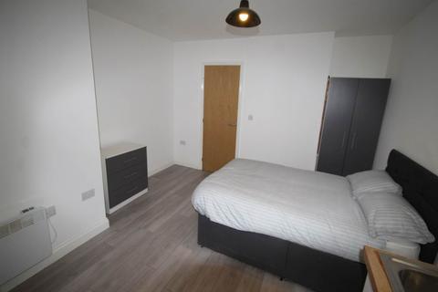 Studio to rent, James Street, ,