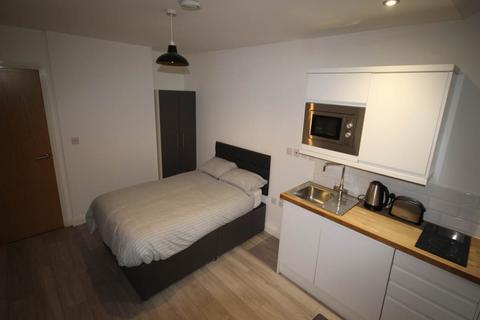 Studio to rent, James Street, ,