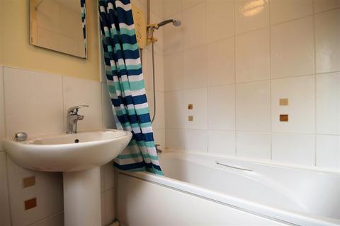 1 bedroom apartment to rent, Wallace Street, Spital Tongues, Newcastle Upon Tyne