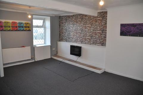 3 bedroom terraced house to rent, Old Post Road, Holyhead