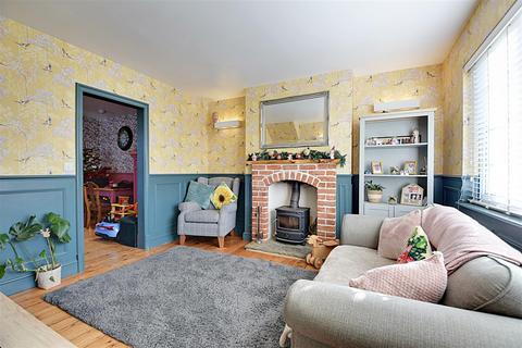 2 bedroom semi-detached house for sale, Ringwood Road, Bexhill-On-Sea