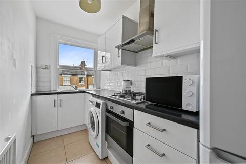 1 bedroom flat for sale, Batoum Gardens, London W6