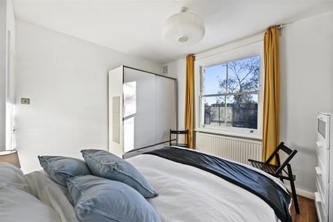 1 bedroom flat for sale, Batoum Gardens, London W6