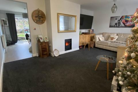13 Fairway Crescent, Royton, Oldham, OL2 6TT
