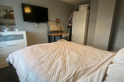 13 Fairway Crescent, Royton, Oldham, OL2 6TT
