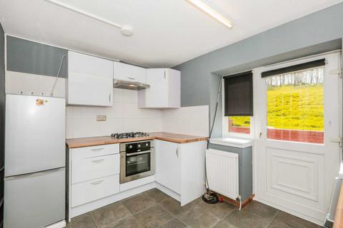 2 bedroom flat to rent, Moorfoot Avenue, Paisley