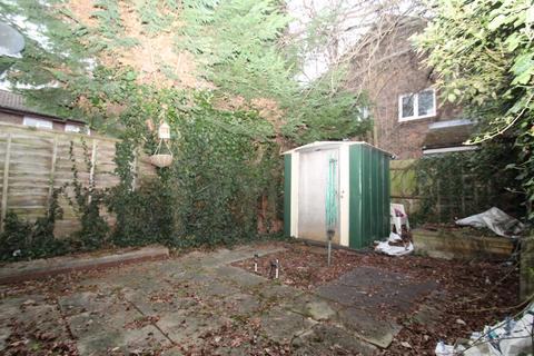39 Hindhead Close, Uxbridge, UB8 3UE