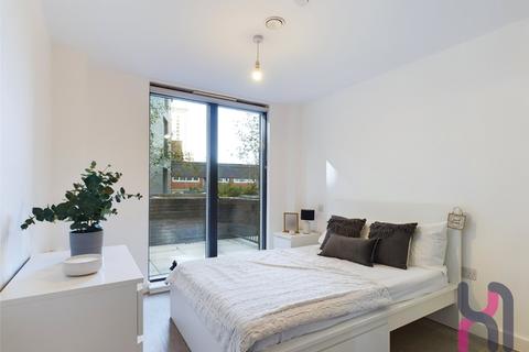 3 bedroom flat to rent, The Landmark, Liverpool Street, Salford, M5