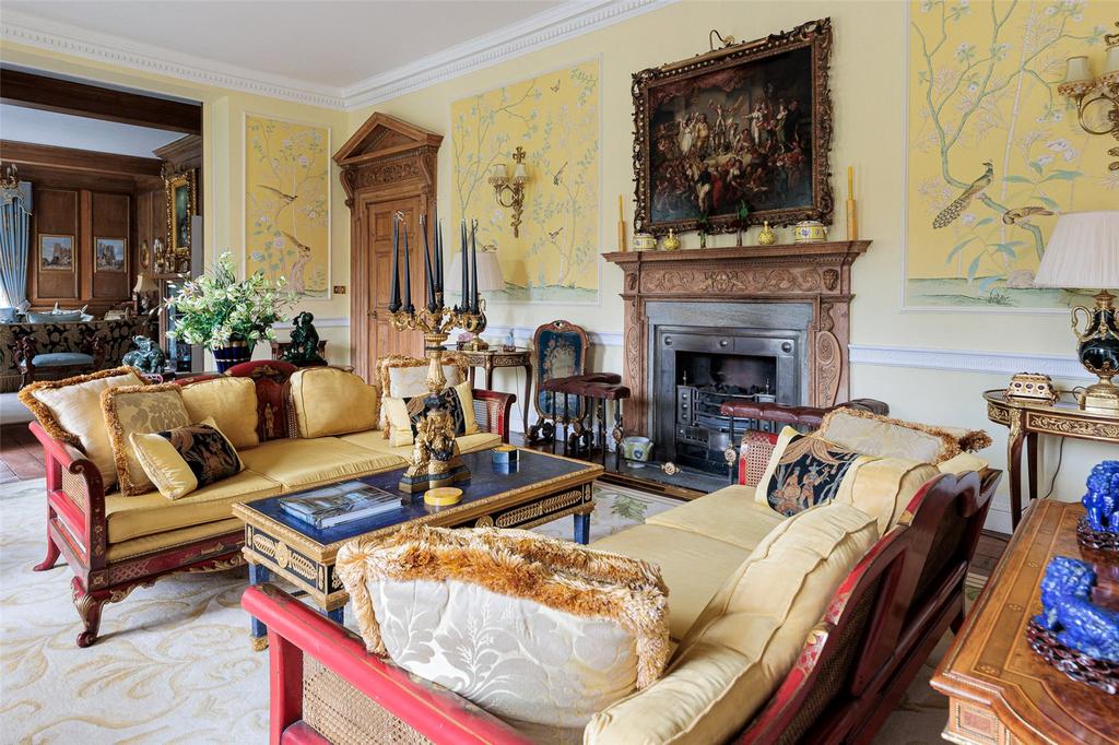Main Salon