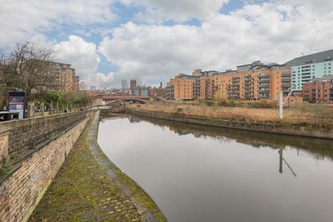 2 bedroom flat to rent, Magellan House, Leeds LS10