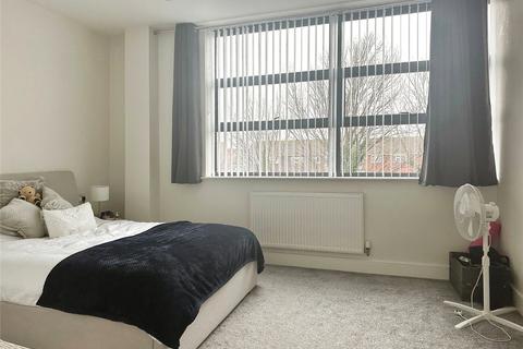 1 bedroom apartment for sale, Heron Drive, Slough, Berkshire