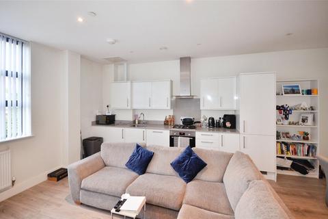 1 bedroom apartment for sale, Heron Drive, Slough, Berkshire