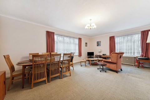 4 bedroom flat for sale, Greville Place, London NW6