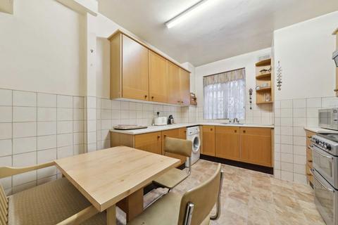 4 bedroom flat for sale, Greville Place, London NW6