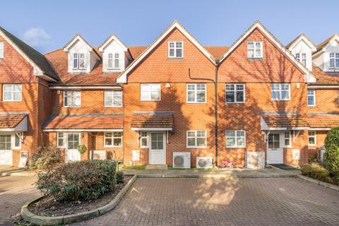 Loxley Close, Byfleet, KT14