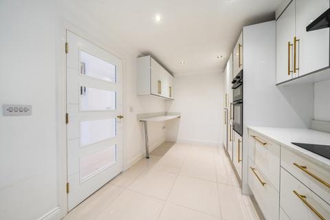undefined, Loxley Close, Byfleet, KT14