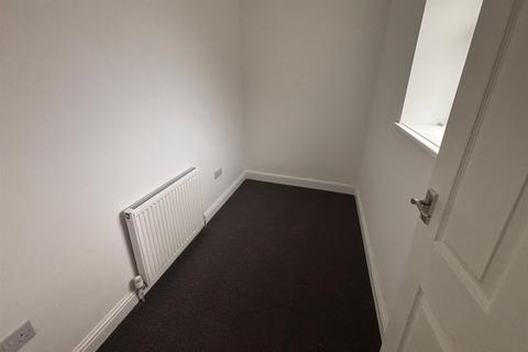 2 bedroom terraced house to rent, Thomas Street, Lindley, Huddersfield