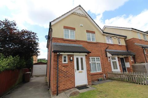 3 bedroom end of terrace house to rent, Magdalin Drive, Stanningley, Leeds, LS28 6LD