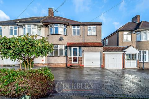 4 bedroom semi-detached house to rent, Braywood Road, Falconwood, SE9