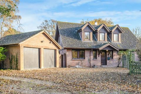 4 bedroom detached house for sale, The Woodlands, Finningham