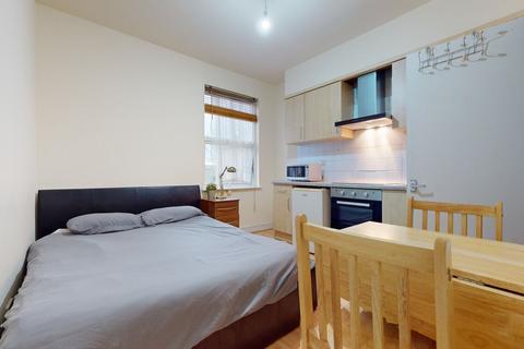 Flat share to rent, Portnall Road