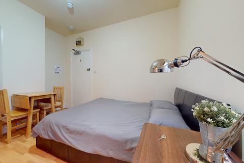 Flat share to rent, Portnall Road