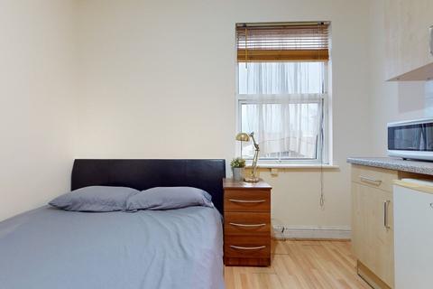 Flat share to rent, Portnall Road