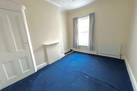 4 bedroom terraced house for sale, Clifford Street, Hornsea, East Riding of Yorkshire, HU18 1HZ