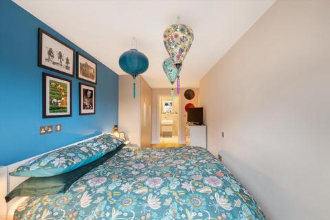 3 bedroom flat for sale, Harlesden Road, London, NW10