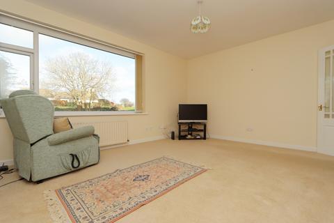 2 bedroom flat for sale, Kingston Court, Whitley Bay, Tyne & Wear, NE26 1JP