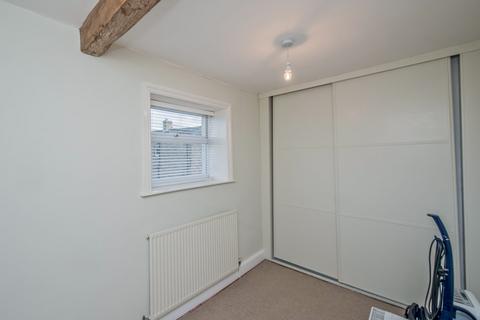 1048 Halifax Road, Scholes, Cleckheaton, BD19 6PE