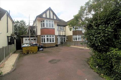 3 bedroom semi-detached house for sale, Stewart Avenue, UPMINSTER