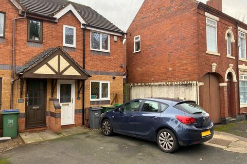 1 bedroom in a house share to rent, Bannister Street, Cradley Heath B64