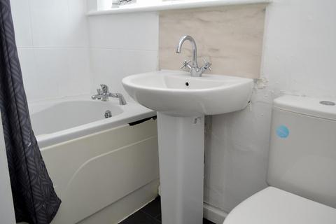 18 Ralstone Avenue, Oldham, OL8 1LY