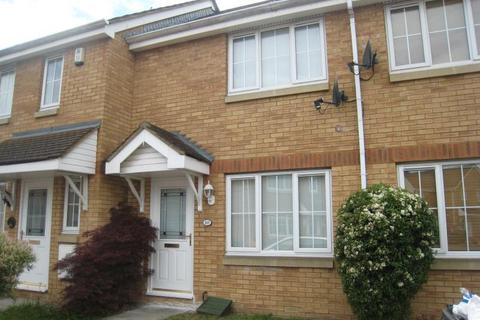 2 bedroom terraced house to rent, Blunden Drive, Slough SL3