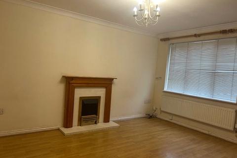 2 bedroom terraced house to rent, Blunden Drive, Slough SL3