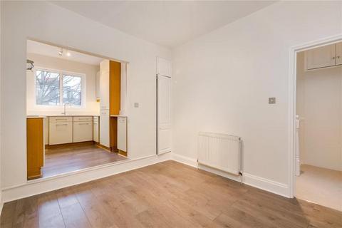 3 bedroom apartment to rent, Mercier Road, London SW15