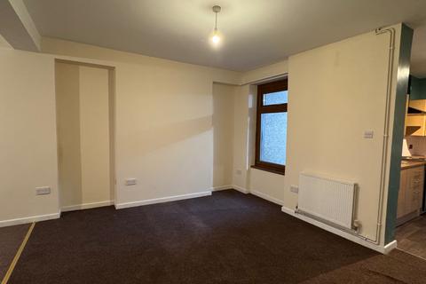 3 bedroom terraced house to rent, Southgate Street, Neath