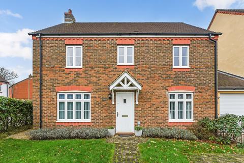 4 bedroom link detached house for sale, Barentin Way, Petersfield, Hampshire