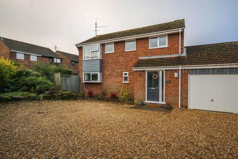 4 bedroom property for sale, Pingles Road, North Wootton, PE30