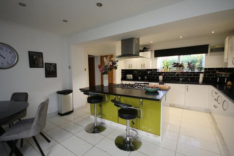 4 bedroom property for sale, Pingles Road, North Wootton, PE30