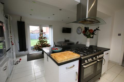 4 bedroom property for sale, Pingles Road, North Wootton, PE30