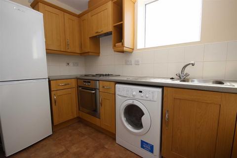 2 bedroom apartment to rent, Pipers Lane, Kenilworth