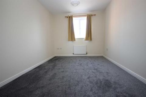 2 bedroom apartment to rent, Pipers Lane, Kenilworth