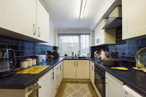 2 bedroom flat for sale, Winston Close, Romford RM7